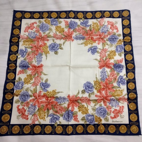 💎✨ Vintage Burberry Square Scarf - Picture 4 of 4